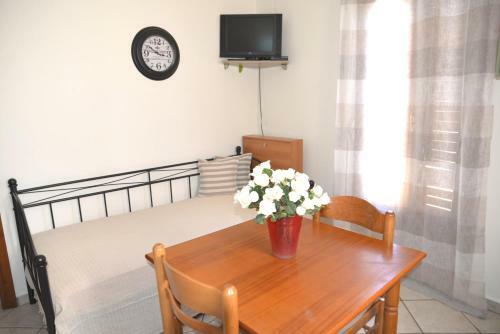 Ifigenia Apartments