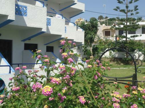 Eleni's Apartments