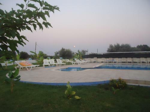 Eleni's Apartments