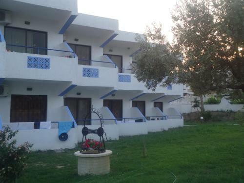 Eleni's Apartments