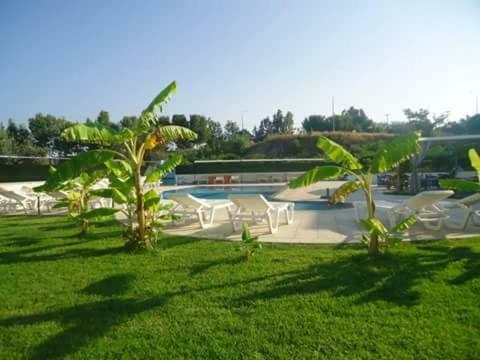 Eleni's Apartments