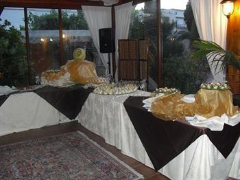 Redebora Hotel