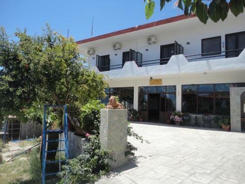 Hostal Archontika Apartments