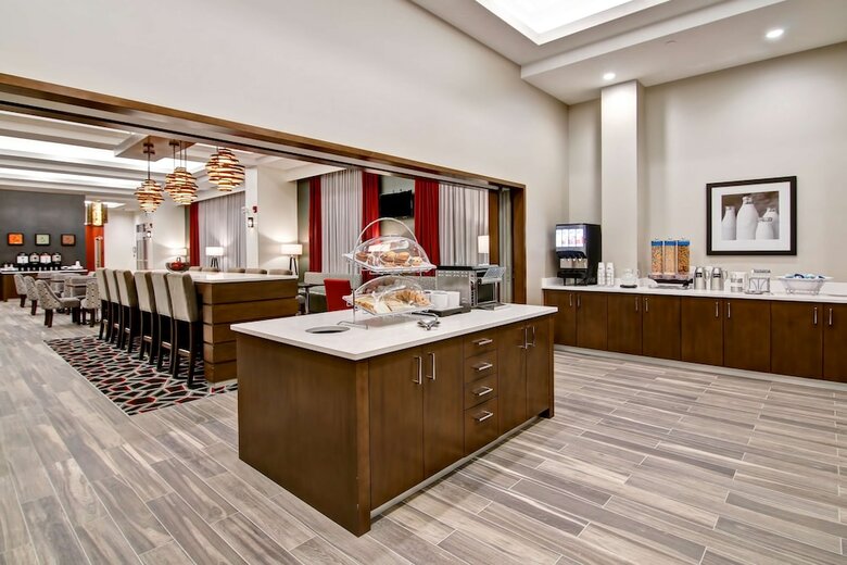 Hotel Hampton Inn & Suites By Hilton Grande Prairie