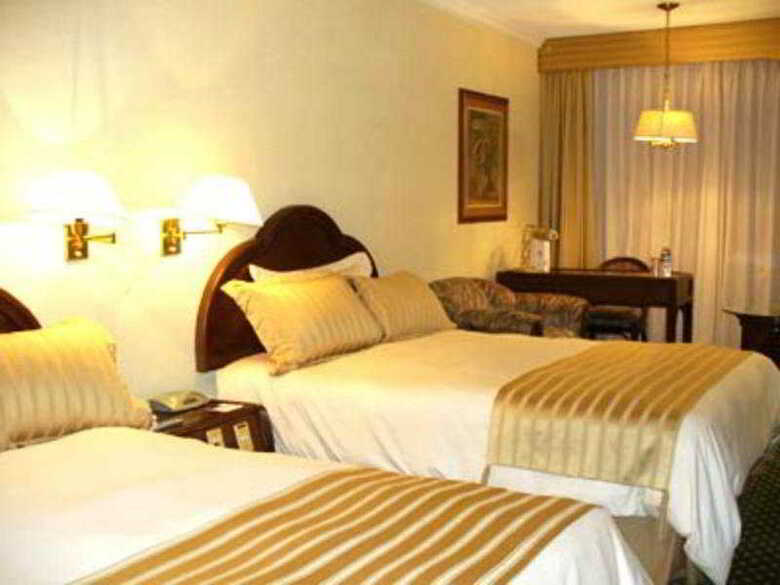 Hotel Paraiso Express