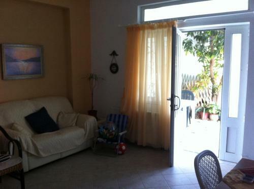 Family Apartment Ammoudi