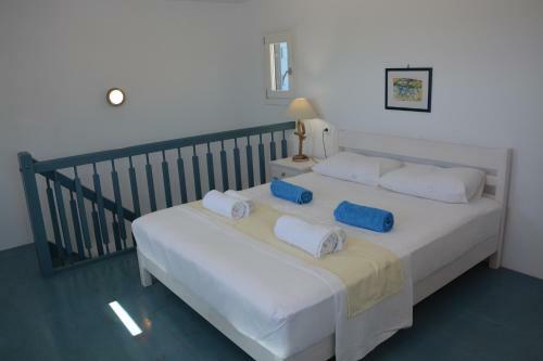 White Blue Houses & Apartments Paros
