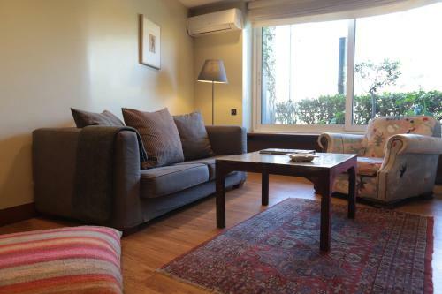 Elegant Apartment In Athens