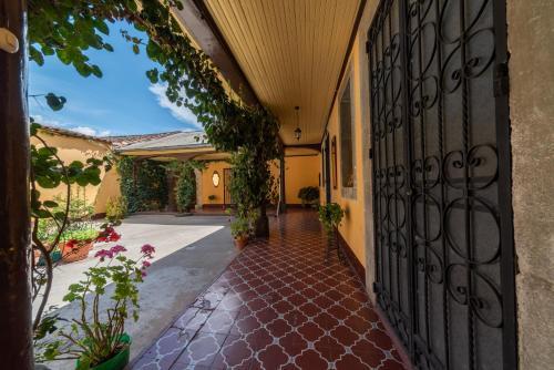 Hostal Lar Antiqua Hotel