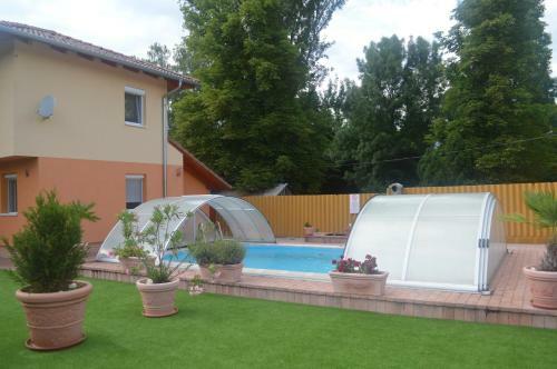 Granada Medenc�s Apartmanh�z