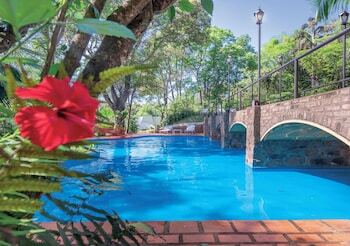 Hotel El Le�ador