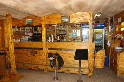 Tin�di Hotel �s �tterem