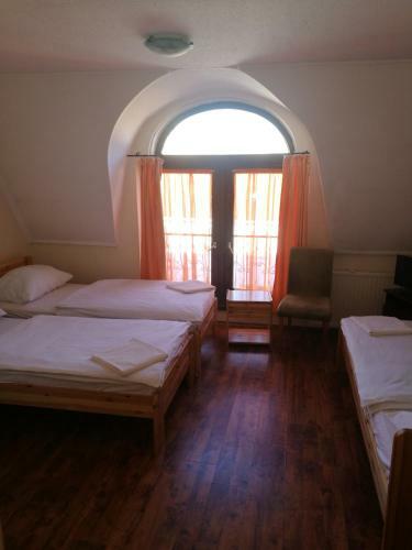 Hostal M�ty�s Sz�ll�s
