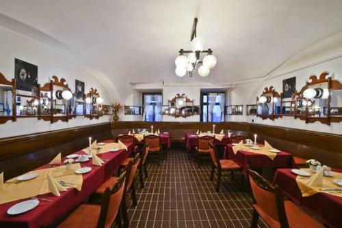Hostal Offi Haz Hotel