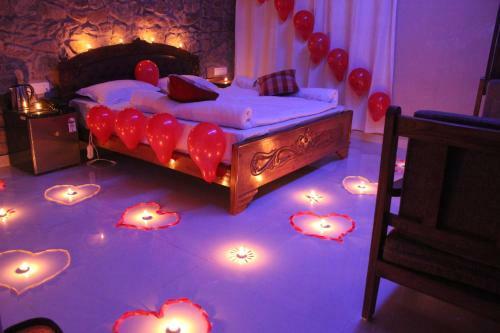 Hotel Toppers Corner
