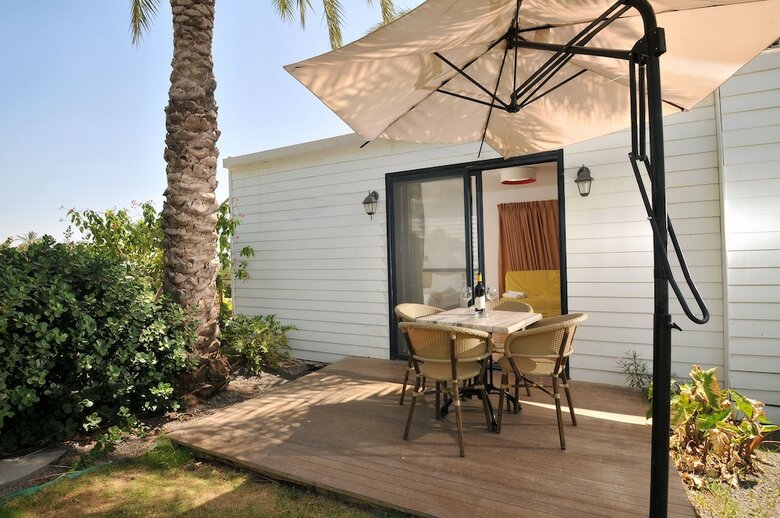 Hotel Kinneret Village
