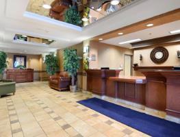 Holiday Inn Express Hotel & Suites Strathmore