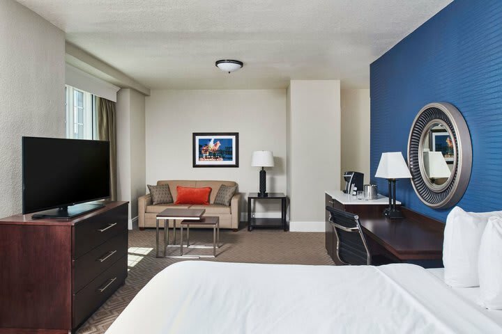 Alex Johnson Hotel