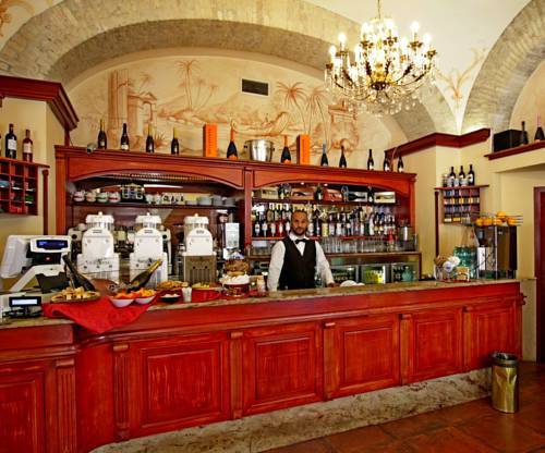 Hostal Brezza Marina Luxury Rooms