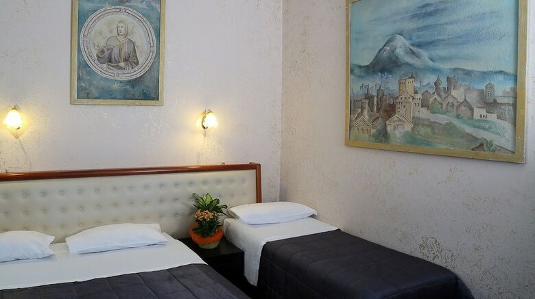 Hotel Roma Room