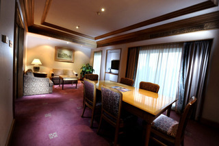 Riverside Majestic Hotel