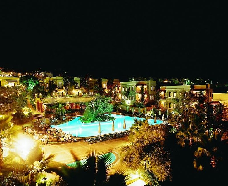 Zeytinada Hotel