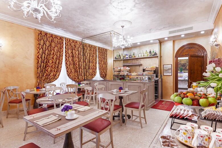 Hostal Relais Empire