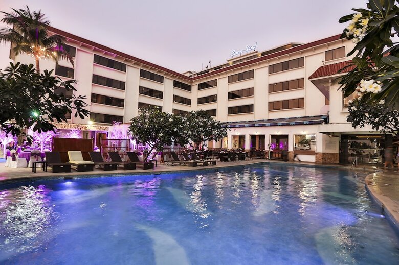 Hotel Sun-n-sand Mumbai