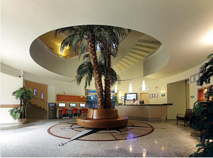 Hotel Julian Forest Suites