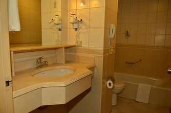 Hotel Julian Forest Suites