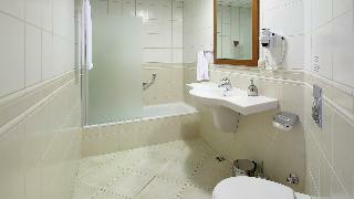 Hotel Julian Forest Suites