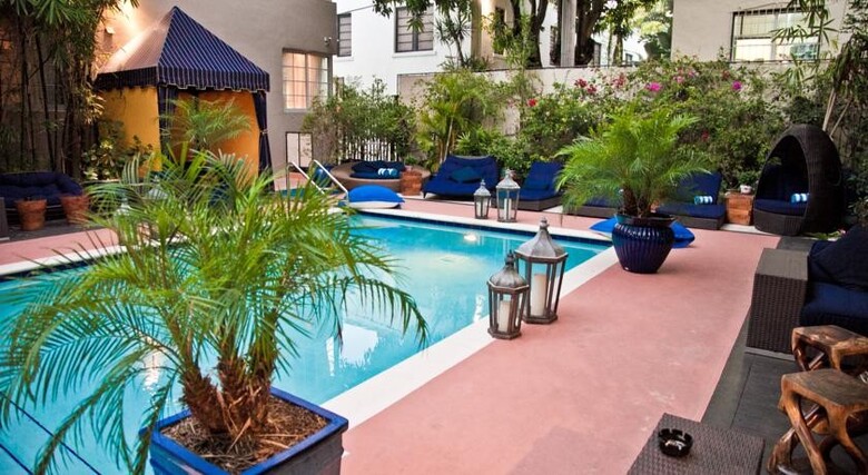 Hotel Riviera Suites South Beach