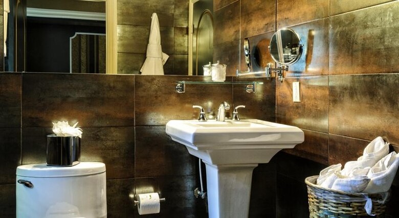 Hotel Riviera Suites South Beach