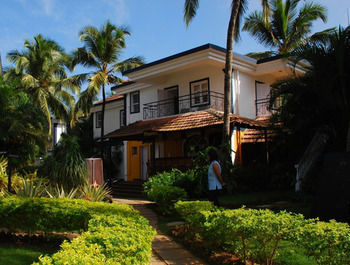Hotel Santana Beach Resort