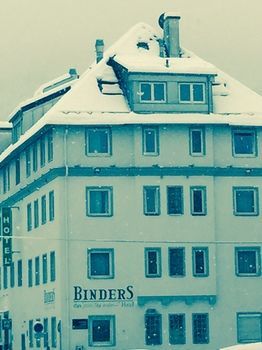 Art Hotel Binders