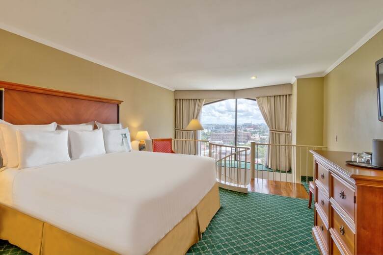Hotel Barcel� Guatemala City