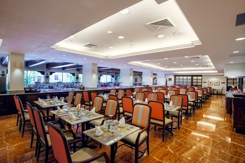 Hotel Barcel� Guatemala City