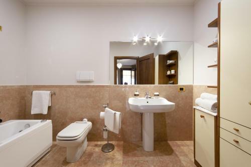 Padovaresidence Apartments - Luxury In Piazza Delle Erbe