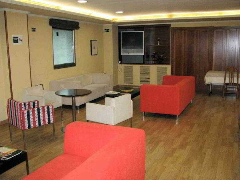 Hotel Longoria Avenida