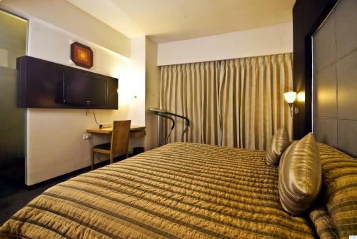 Hotel Peninsula Grand