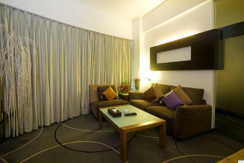 Hotel Peninsula Grand