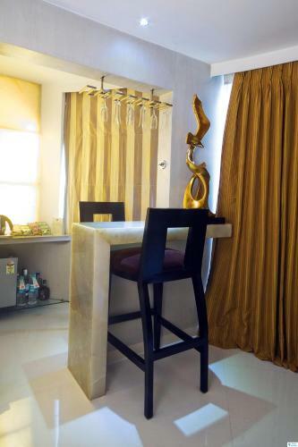 Hotel Peninsula Grand