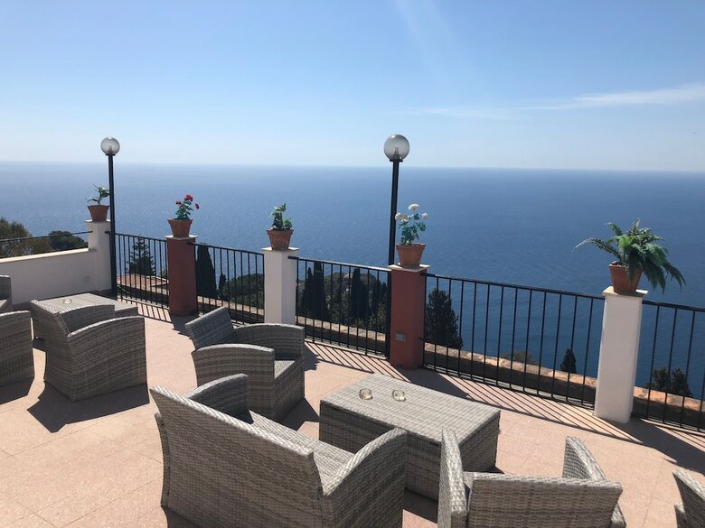 Hotel Elios