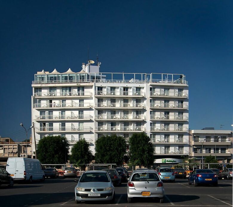 Hotel Holiday Inn