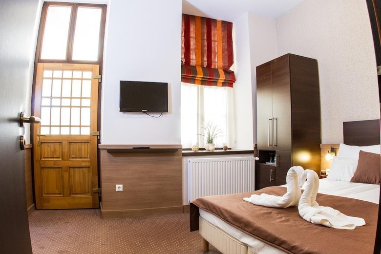 Central Hotel 21