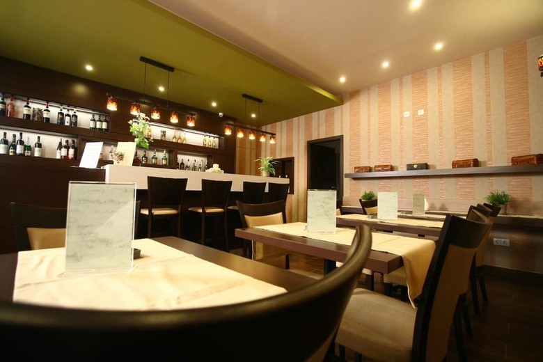 Central Hotel 21