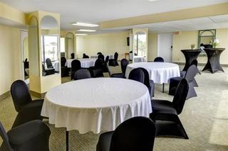 Hotel El Caribe Resort & Conference Center