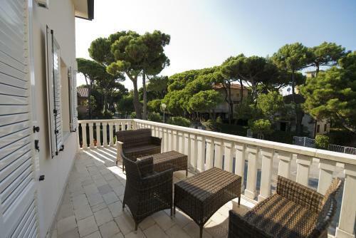 Rouge Hotel International
