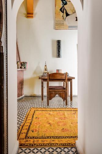 Riad Ryad Watier