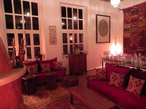 Riad Ryad Watier